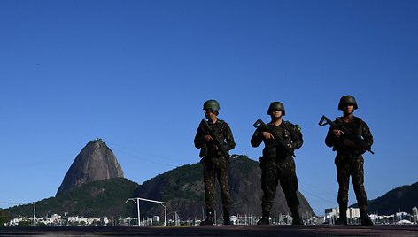 Brazilų kariai / LUIS ROBAYO / AFP