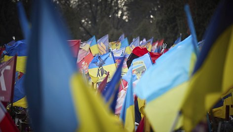 Karių kapinės Ukrainoje / Ukraine Presidency/Ukrainian Pre / ZUMAPRESS.com