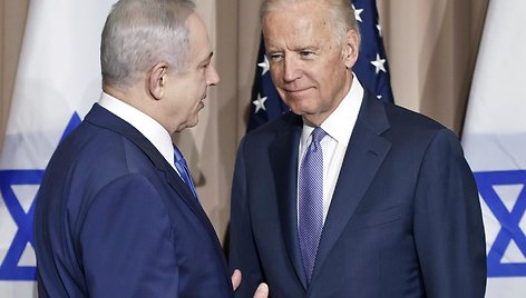  J. Bidenas kalbasi su B. Netanyahu / Michel Euler / AP