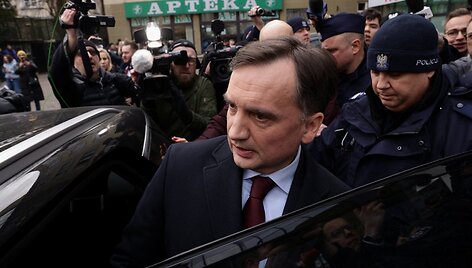 Sulaikomas Zbigniewas Ziobras / Dawid Zuchowicz / Agencja Wyborc / Agencja Wyborcza.pl via REUTERS