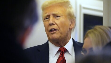 Mark Schiefelbein / AP