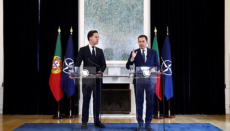 NATO generalinis sekretorius ir Portugalijos premjeras / Rodrigo Antunes / REUTERS