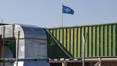 UNRWA vėliava plevėsuoja okupuotame Vakarų Krante / AHMAD GHARABLI / AFP