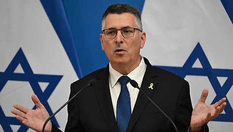 Izraelio užsienio reikalų ministras Gideonas Saaras / ATTILA KISBENEDEK / AFP