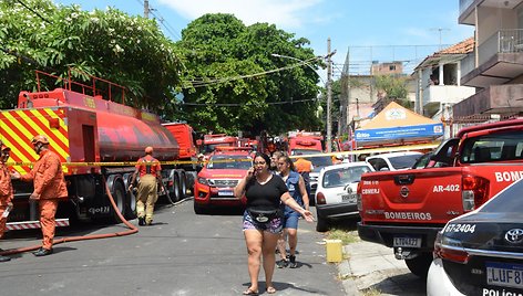 Gaisras Rio de Žaneire / Fausto Maia / ZUMAPRESS.com