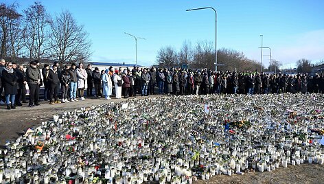 &Scaron;vedija gedi po masinių &scaron;audynių / JESSICA GOW / AFP