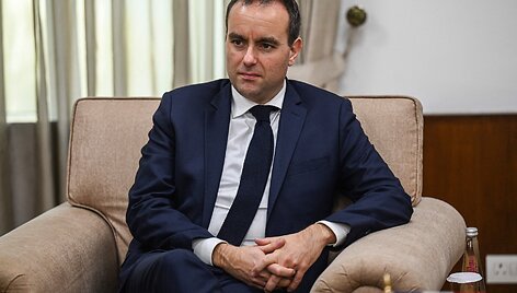 Prancūzų gynybos ministras Sebastienas Lecornu / MONEY SHARMA / AFP