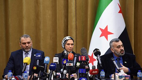 Spaudos konferencija prie&scaron; nacionalinio dialogo posėdžius / Firas Makdesi / REUTERS