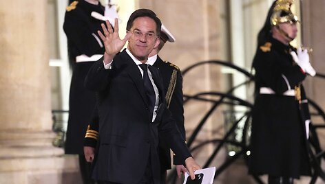 Aurelien Morissard / AP