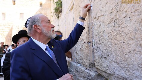 Mike'as Huckabee / Western Wall Heritage Foundation / ZUMAPRESS.com