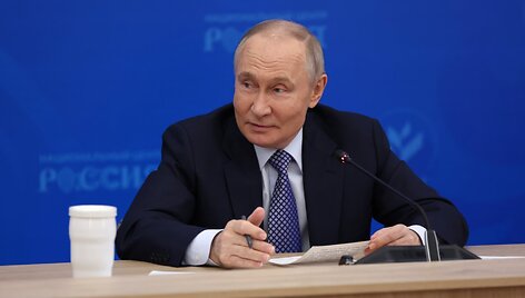 Vyacheslav Prokofyev/Kremlin Poo / ZUMAPRESS.com