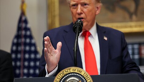D. Trumpas / Leah Millis / REUTERS