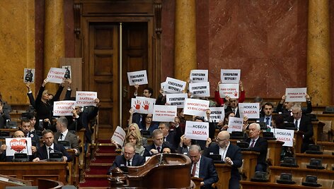 Djordje Kojadinovic / REUTERS