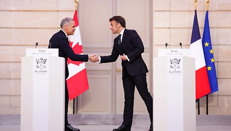 Markas Carney ir Emmanuelis Macronas / Sean Kilpatrick / ZUMAPRESS.com