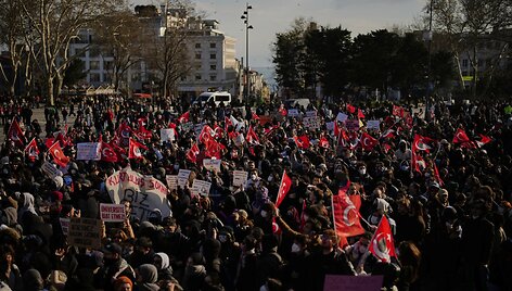 Emrah Gurel / AP