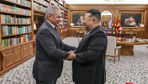 S. &Scaron;oigu su Kim Jong Unu /  / AP