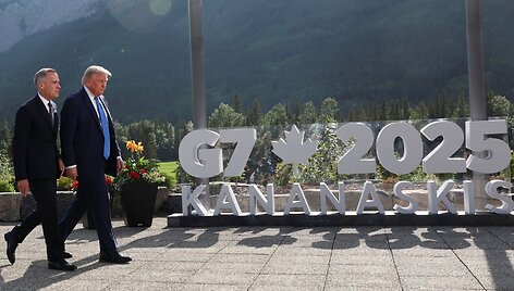 G-7 / SUZANNE PLUNKETT / AFP