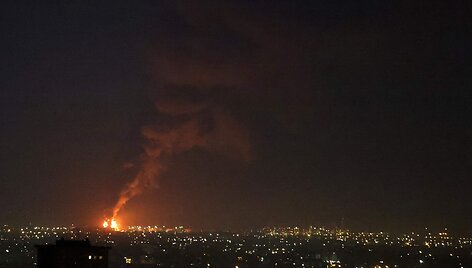 Smūgiai Teheranui / ATTA KENARE / AFP