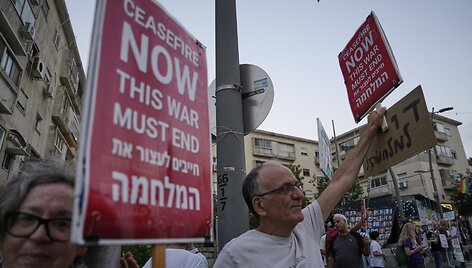 Baz Ratner / AP