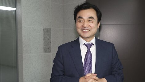 Ahn Gyu-backas /  / AP