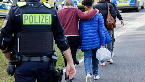Prie Vokietijos sienos su Lenkija / JENS SCHLUETER / AFP