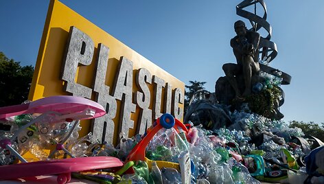 Plastiko tar&scaron;a / FABRICE COFFRINI / AFP