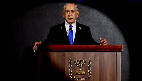  Benjaminas Netanyahu  / RONEN ZVULUN / AFP