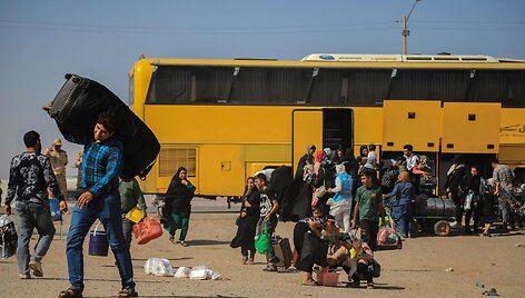 Afganistaniečiai migrantai / MOHSEN KARIMI / AFP