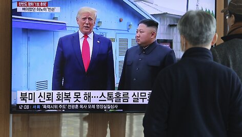  / AP