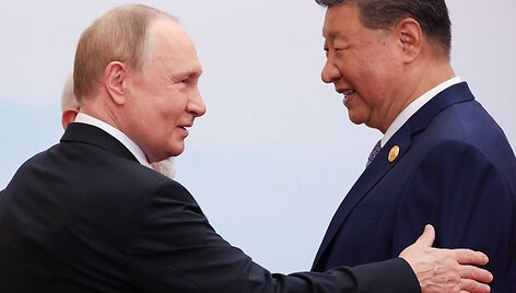 Vladimiras Putinas su Kinijos prezidentu / IMAGO/Alexander Kazakov / IMAGO/SNA
