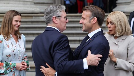 Emmanuelis Macronas ir Keiras Starmeris / LUDOVIC MARIN / AFP