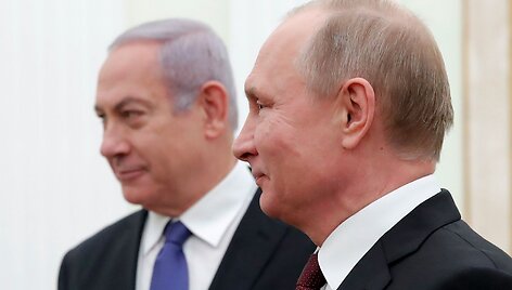 Vladimiras Putinas su Benjaminu Netanyahu / MAXIM SHEMETOV / AFP