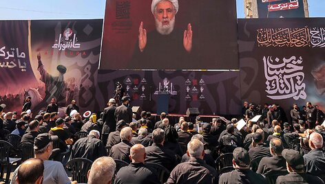 Tiesioginė Naimo Qassemo kalbos transliacija  / ANWAR AMRO / AFP