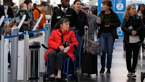 Čikagos O'Hare'o oro uostas per vyriausybės uždarymą /  / AP