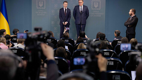 Ukrainos pareigūnai / TETIANA DZHAFAROVA / AFP