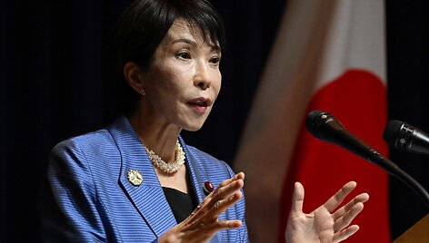 S. Takaichi / JUNG YEON-JE / AFP