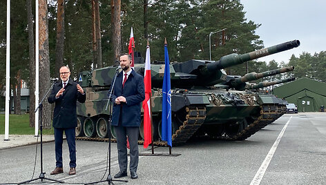 Lenkijos ir Latvijos gynybos ministrai / Alexander Welscher / dpa/picture-alliance