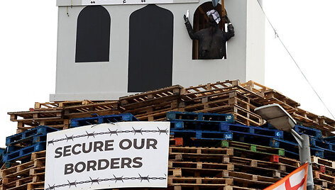 Antimusulmoni&scaron;ko protesto laužas / Cathal McNaughton / REUTERS