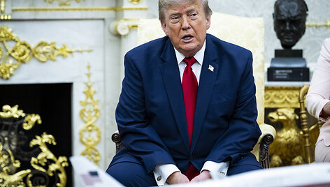 Donaldas Trumpas /  / Graeme Sloan/POOL via CNP/INSTAR