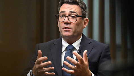 Andy Burnhamas / Jeff Overs / via REUTERS