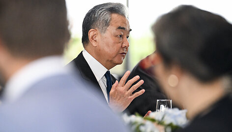 Wang Yi / Spencer Colby / The Canadian Press/PA Images