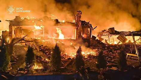 Rusijos smūgių Kyjive padariniai / HANDOUT / AFP