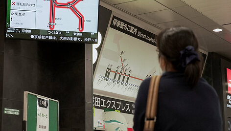 Traukinių stotis Japonijoje / TOM BATEMAN / REUTERS