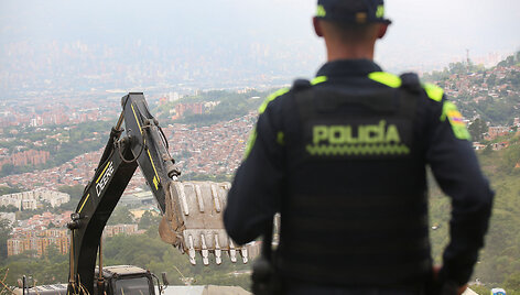 Kolumbijos policijos pareigūnas / Juan David Duque / REUTERS