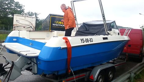 VIDEO kadras: Savaranki&scaron;kai laivą i&scaron; Nyderlandų į Maltą gabenantys lietuviai nakvojo netoli Florencijos
