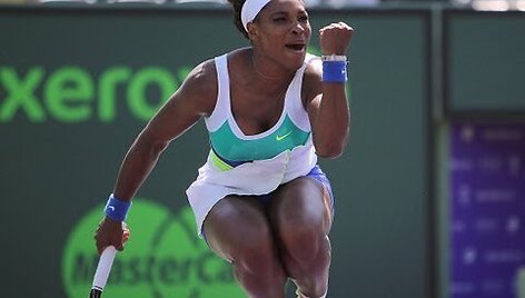 VIDEO kadras: Serena Williams a&scaron;tuntą kartą pateko į Majamio turnyro pusfinalį 