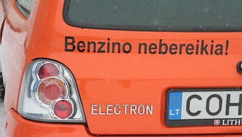 &Scaron;iauliečio Donato Skulskio sukonstruotas elektromobilis &bdquo;Elektron Twingo&ldquo;.