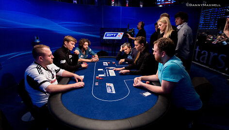 &bdquo;Super High Roller&ldquo; turnyro finalinis stalas.