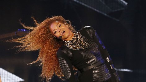 Janet Jackson pirmą vaiką pagimdė 50 metų