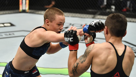 Rose Namajunas (kairėje)